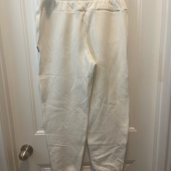 Nike Tech - Picture 2 of 5